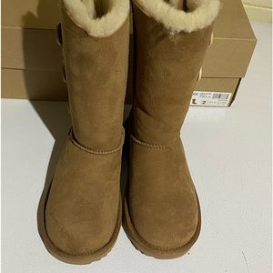 Youth Bailey button triplet II boots